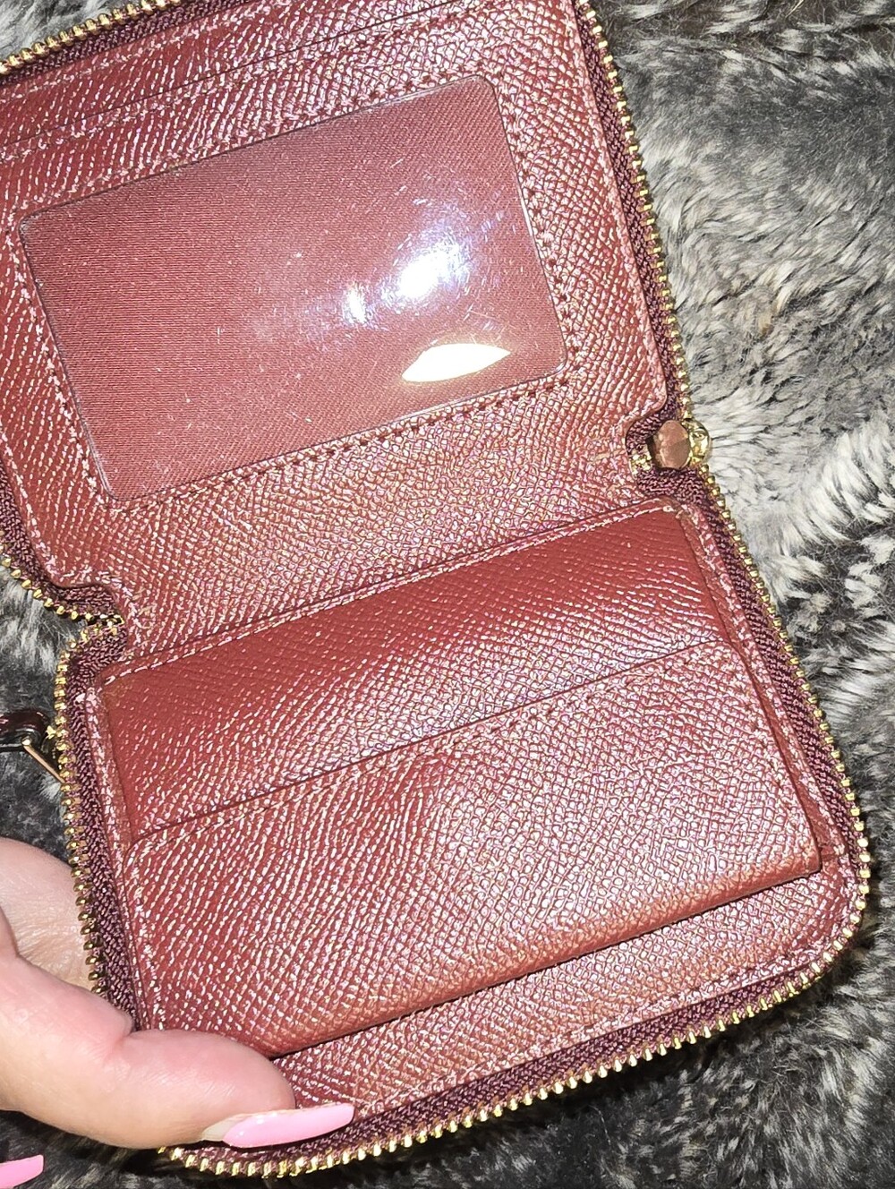 Coach Metallic Plum Pebbled Leather Zip Wallet with Gold Logo - Picture 6 of 7